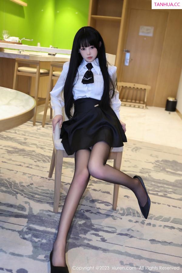   [XiuRen]高清写真图 2023.05.06 No.6685 早川京子 黑丝美腿第3张图片